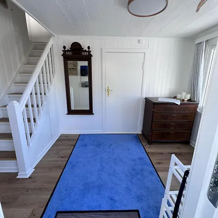 House With Whirlpool *